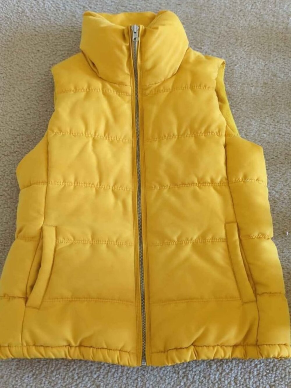 Old Navy size small vest